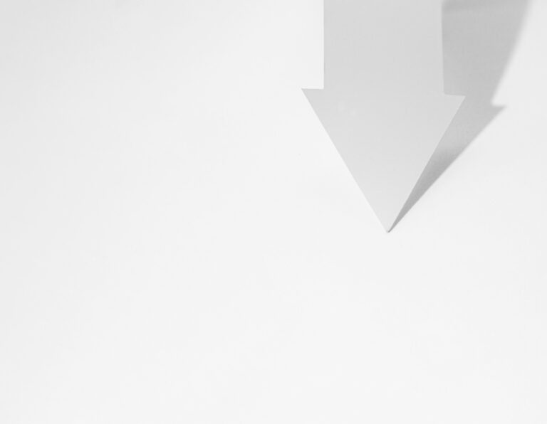 Fix slow loading, bad UX, and outdated design — build a modern, SEO-optimized online store with Straytags"